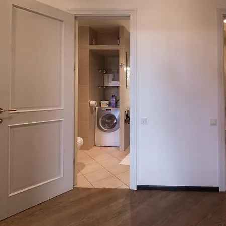 Old Sightseeing Apartman *